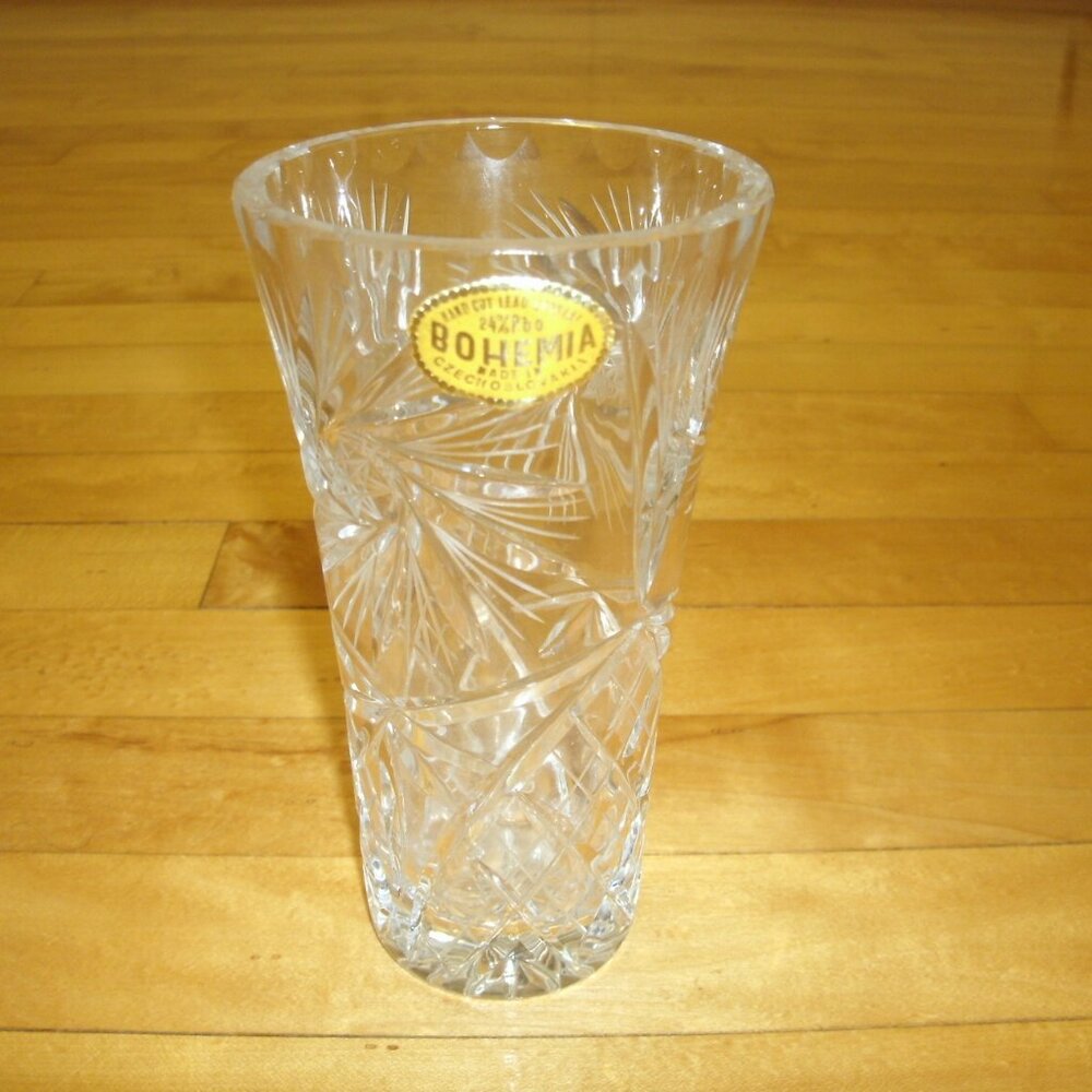 BOHEMIA CRYSTAL Pinwheel 6” Vase